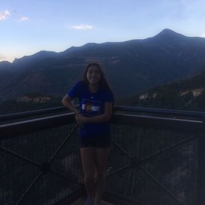 Meet your Posher, Olivia